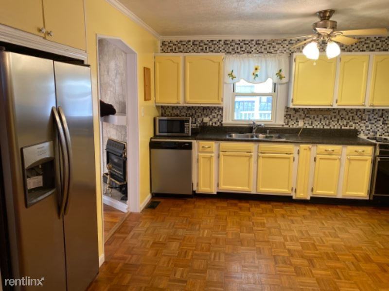 2027 Katelyn Dr - Photo 2 of 3