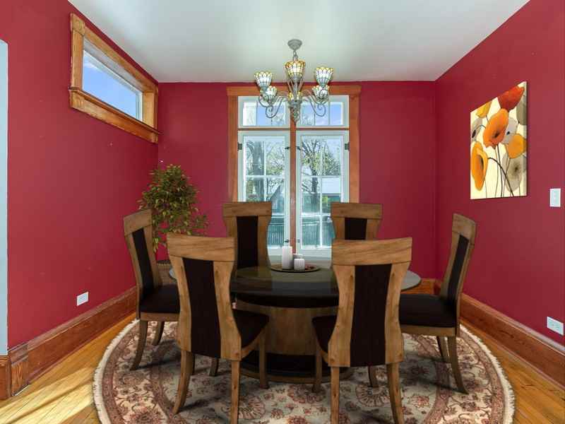 656 Saint John St - Photo 3 of 13