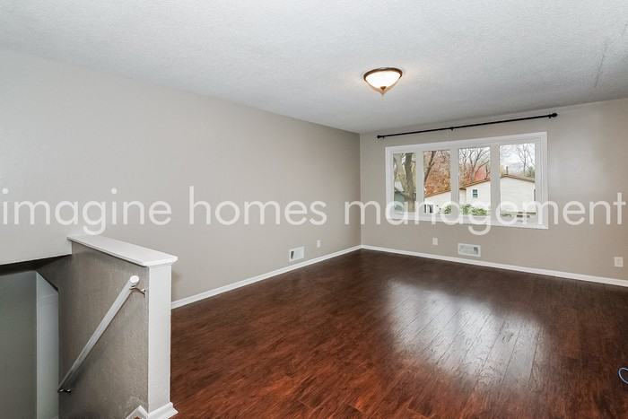 15709 Hayes Trail - Photo 3 of 13