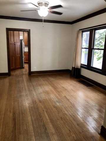 155 Evergreen - Photo 3 of 8