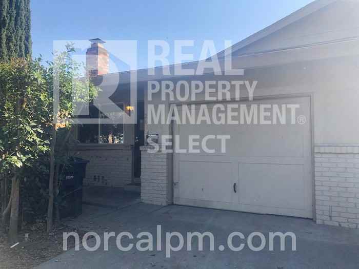 2614 El Parque Circle