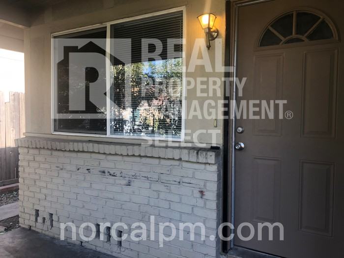 2614 El Parque Circle - Photo 2 of 17