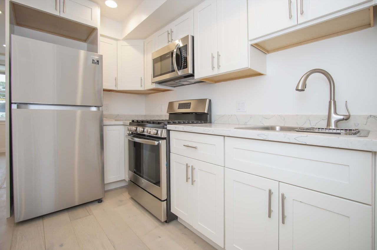 1045 Cabrillo Street #7