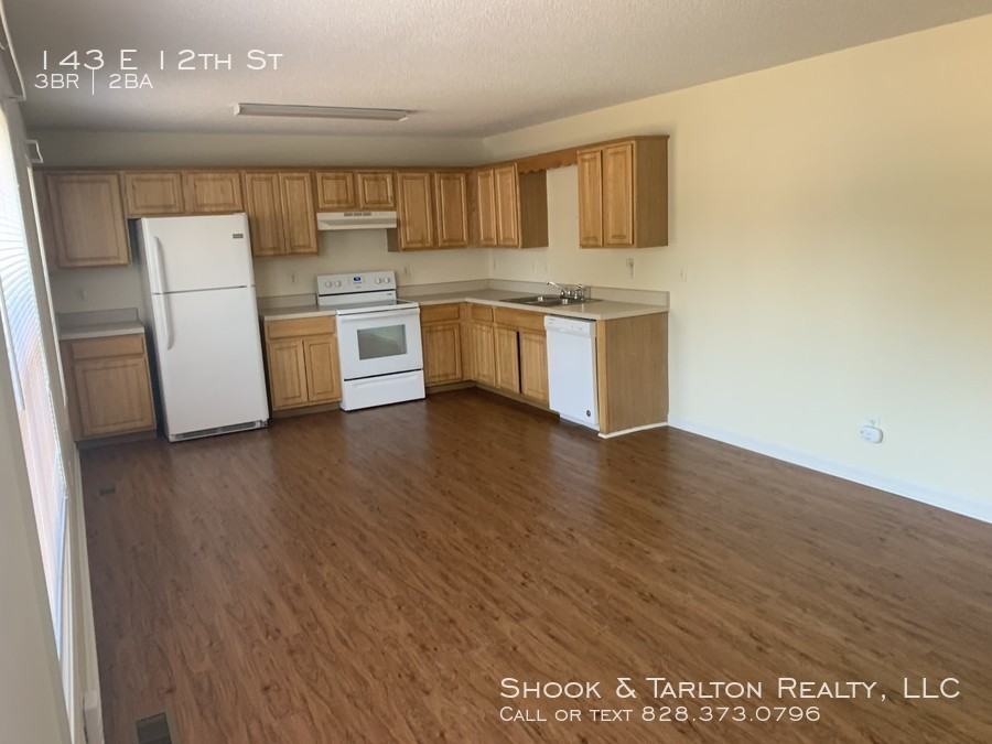 143 E 12th St - Photo 2 of 4