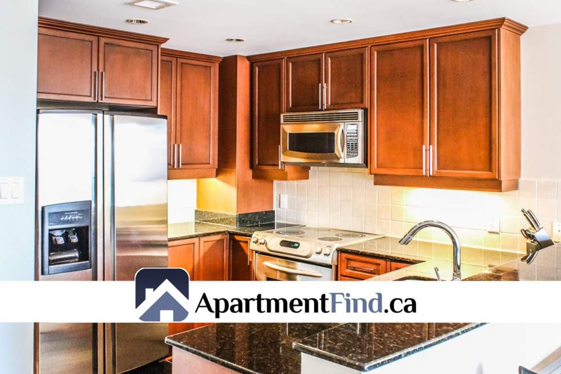 700 Sussex Drive - Photo 2 of 26