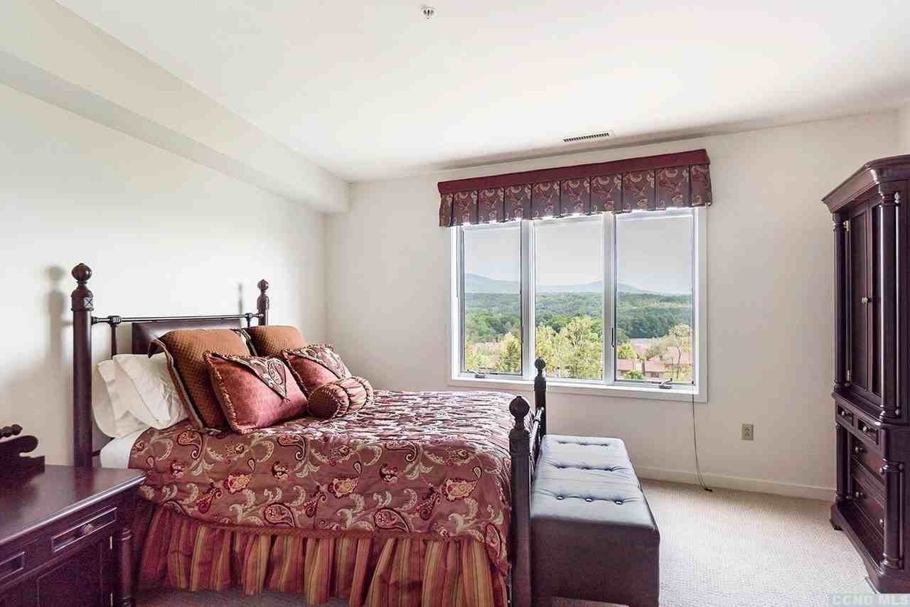 10 /305 The Enclave - Photo 3 of 29