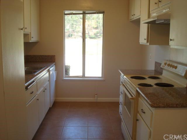 2101 Eveningside Drive - Photo 3 of 10