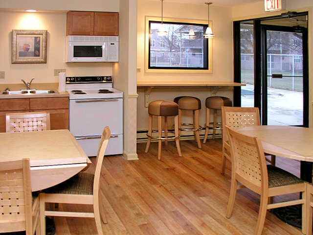 Idyllwild Apartments - Photo 2 of 13