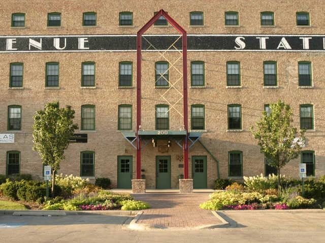 5th Avenue Station - Photo 2 of 8