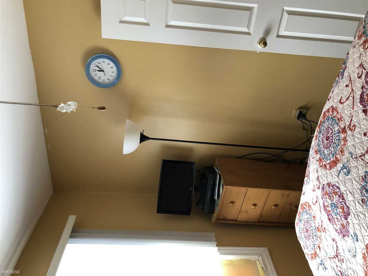 1986 E Dryden Rd - Photo 3 of 9