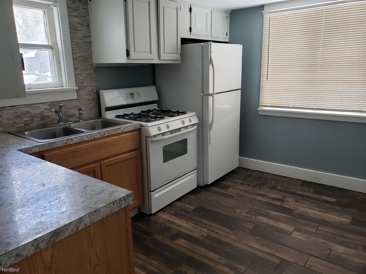 1262 Ford Ave Ne - Photo 3 of 21
