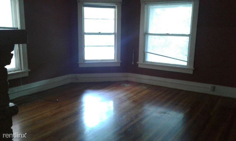 430 N Topeka St - Photo 2 of 14