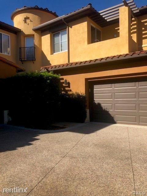 33 Terraza Dr - Photo 3 of 11