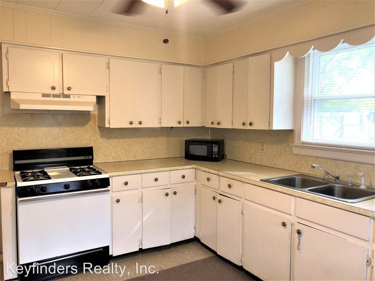 631 Michigan Ave. - Photo 2 of 14