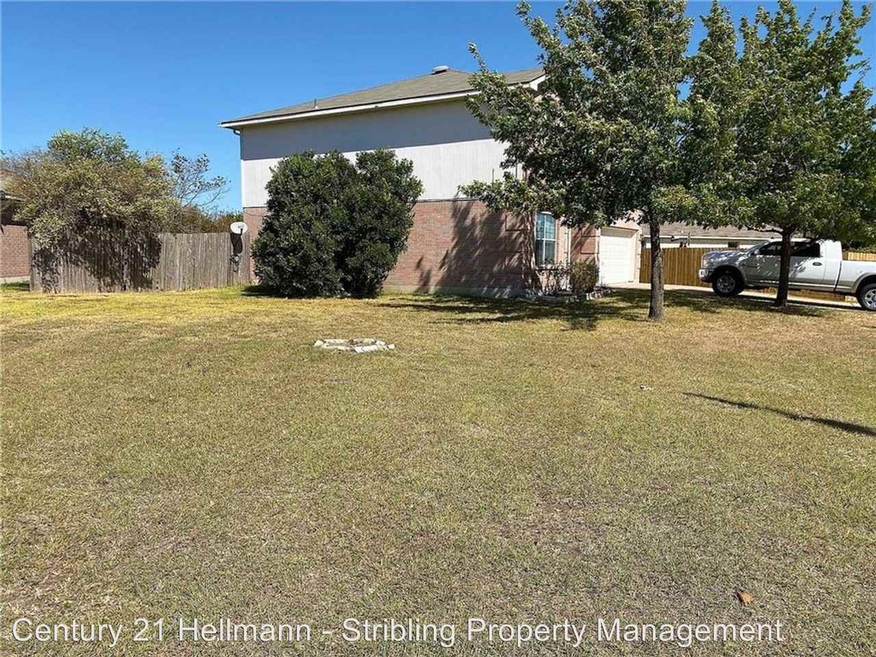 228 Meadow Park Drive - Photo 2 of 26