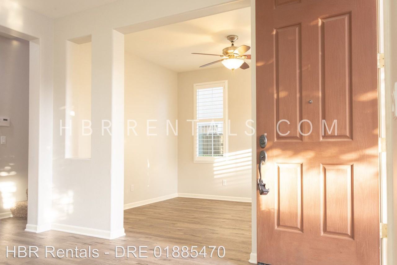 2839 Jackson Avenue - Photo 3 of 40