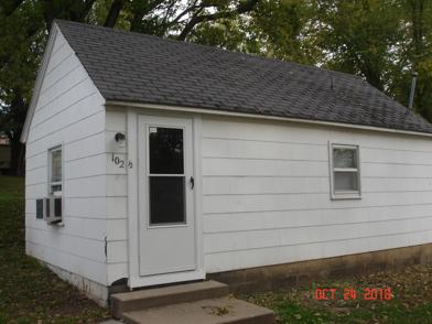 102 1 2 1 2 Emerson St Warrensburg Mo 64093 1 Bedroom