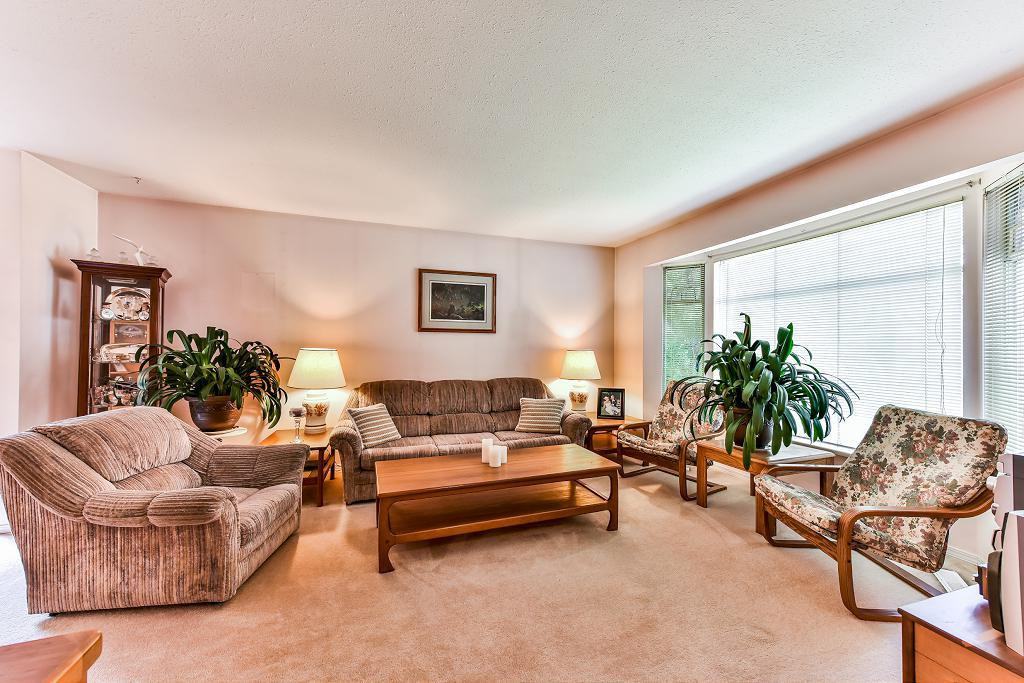 4908 59a Street - Photo 3 of 8