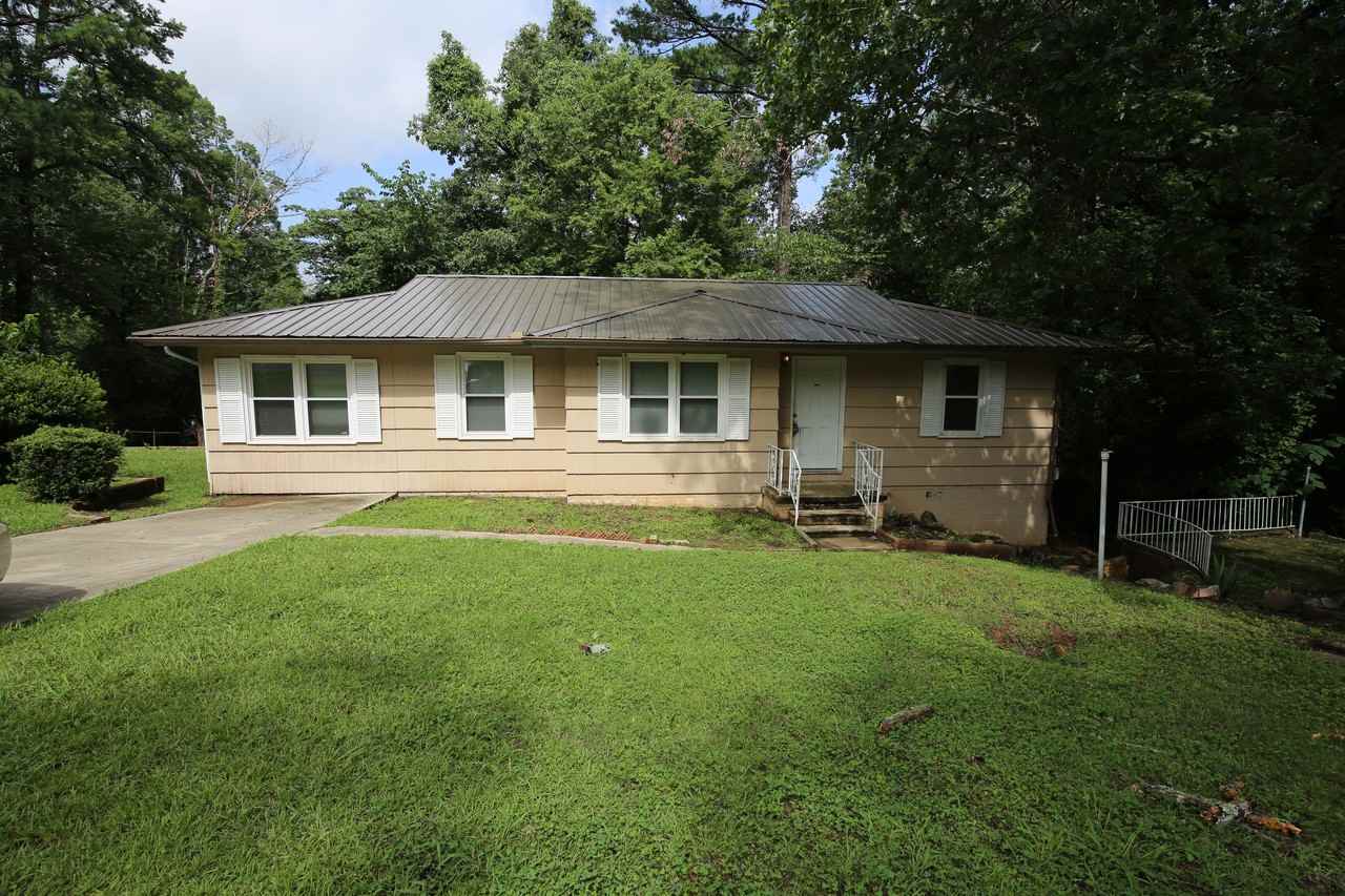 1344 Glenwood St Nw - Photo 3 of 31