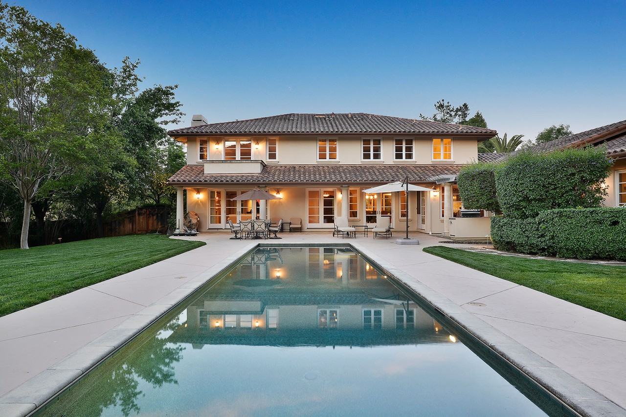 15427 Hume Dr - Photo 2 of 29