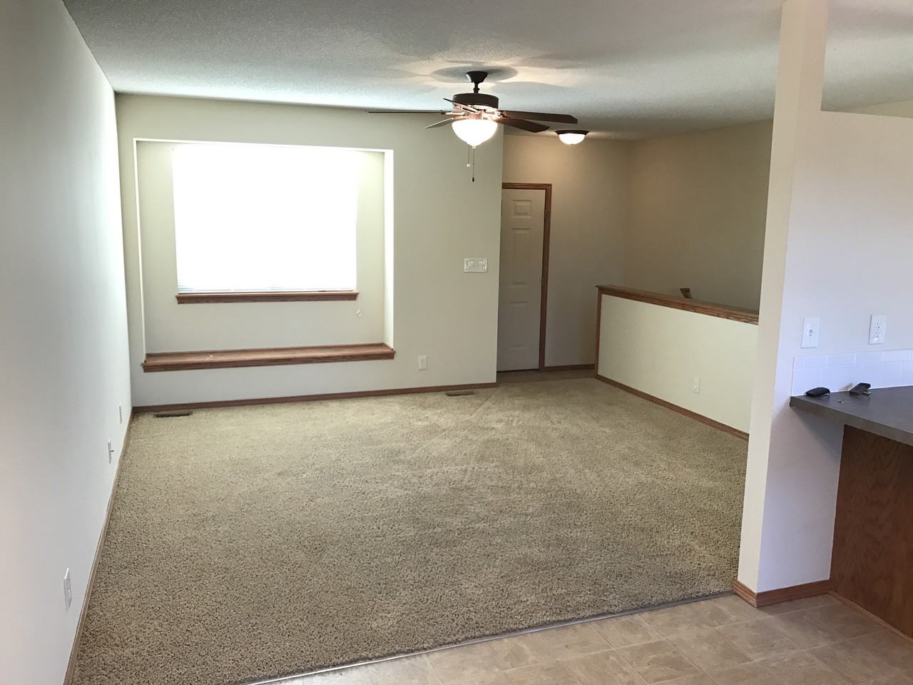 810 N Longview Ct - Photo 2 of 13