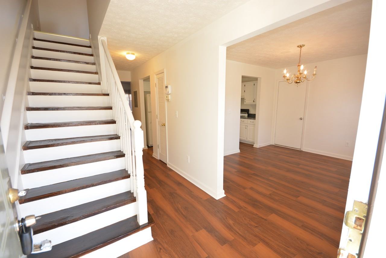 5960 Batson Ct - Photo 3 of 27