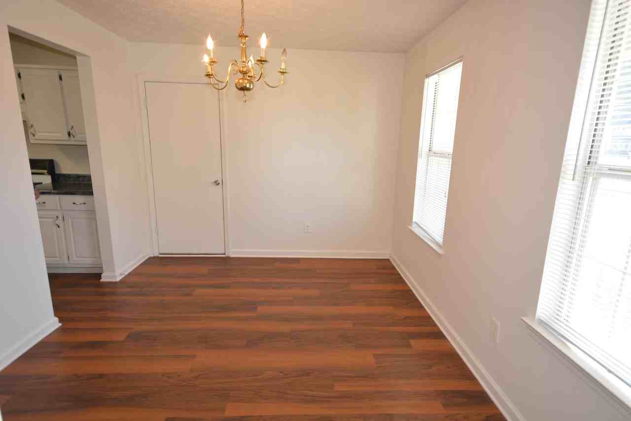 5960 Batson Ct - Photo 5 of 27