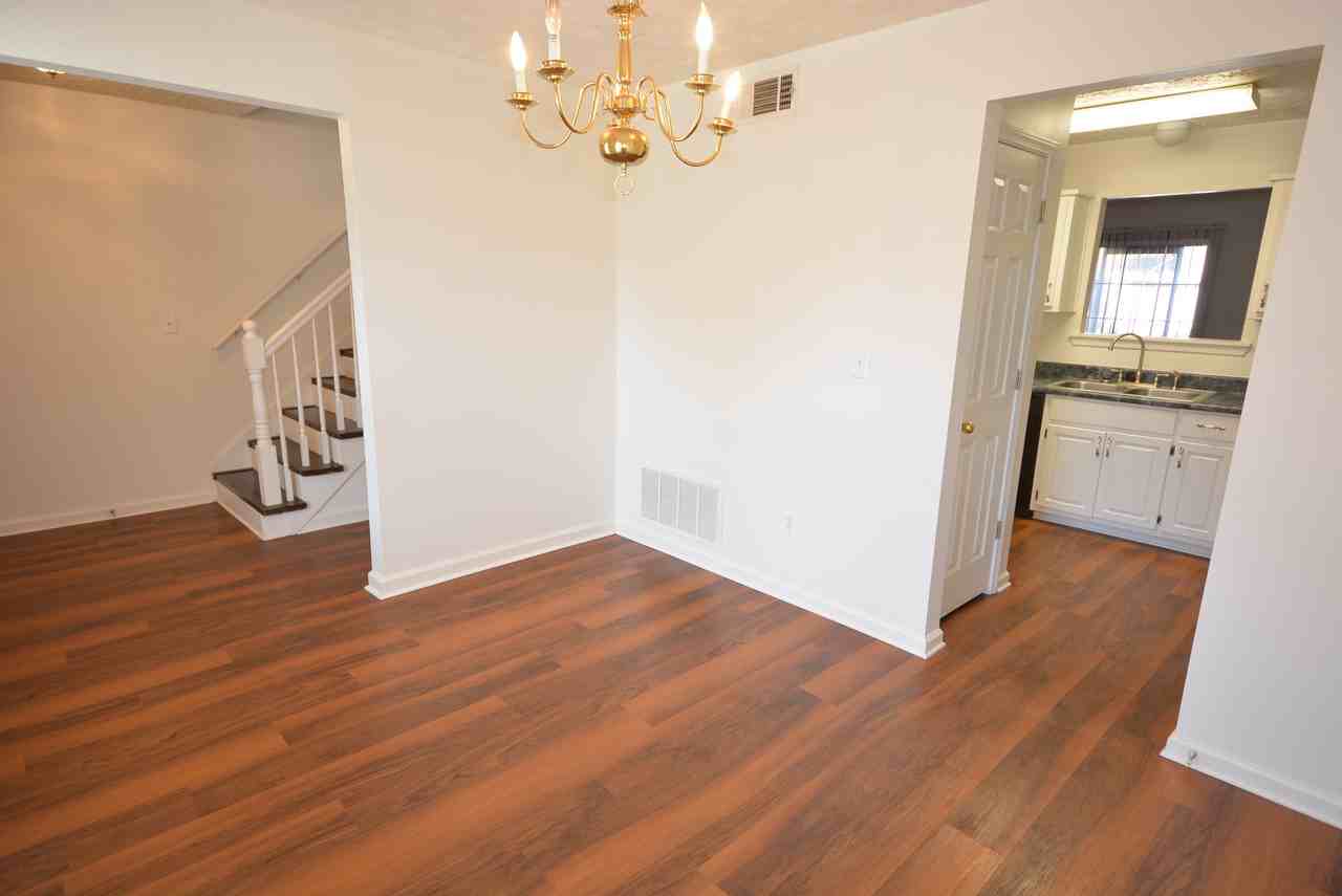 5960 Batson Ct - Photo 6 of 27