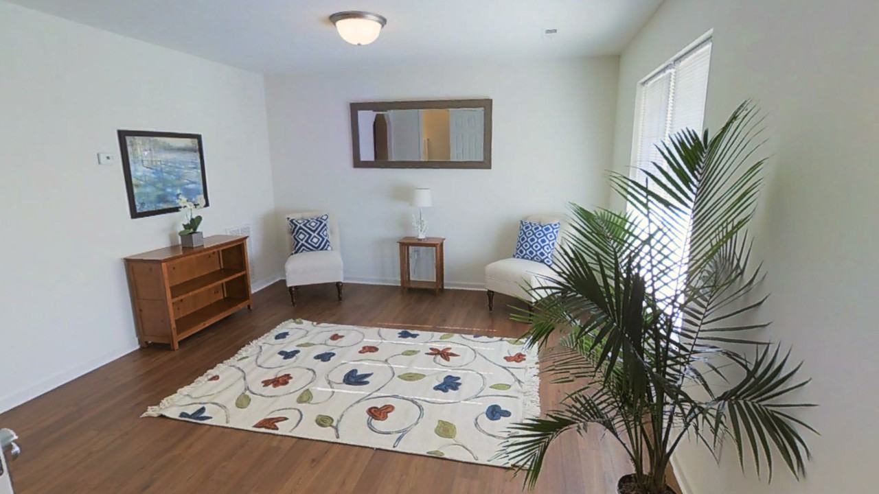 14 Westmoreland Ln - Photo 2 of 8