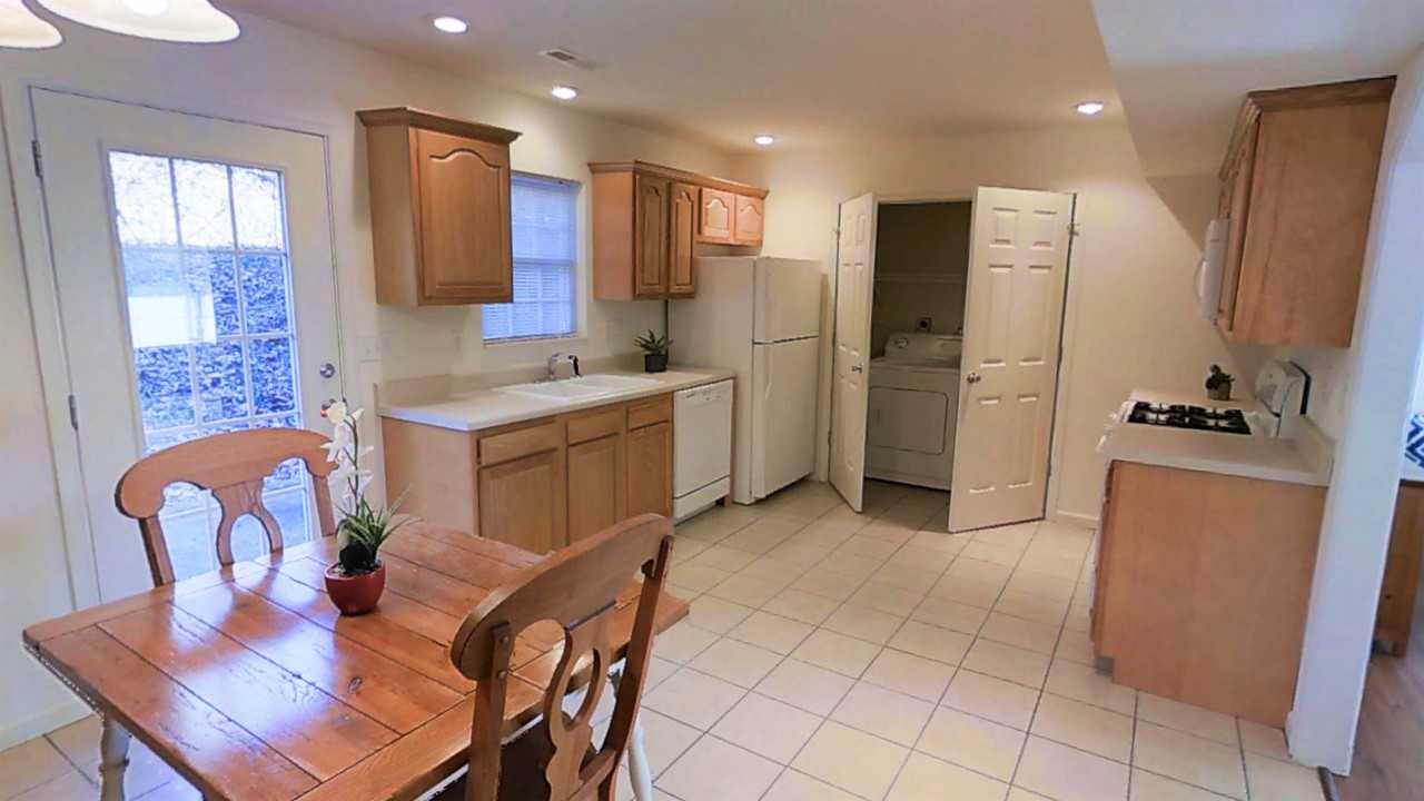 14 Westmoreland Ln - Photo 3 of 8