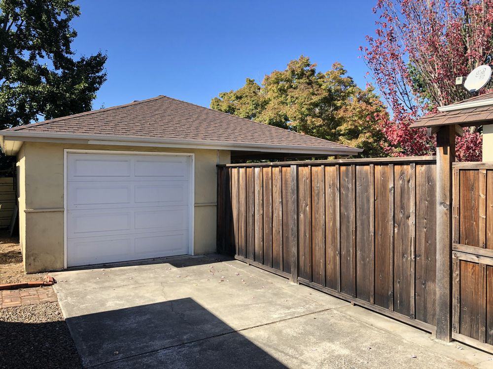 231 Jean Drive - Photo 2 of 8