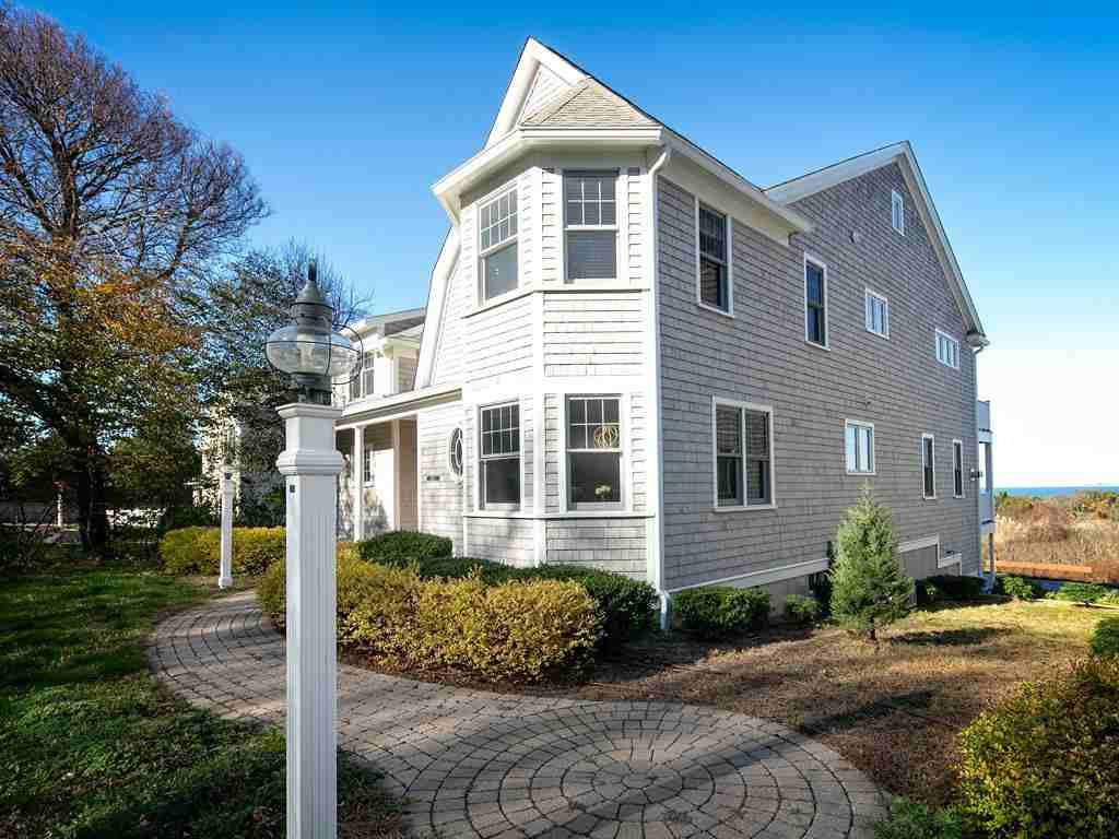 126 Warren Ave Unit 2 - Photo 2 of 26