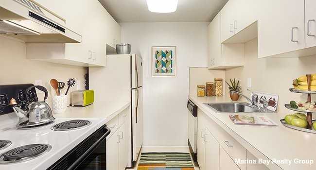 920 Norwest Dr - Photo 3 of 7