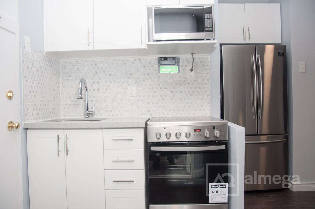 140 Springhurst Avenue