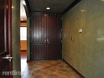 810 Misty Isle Dr - Photo 2 of 10