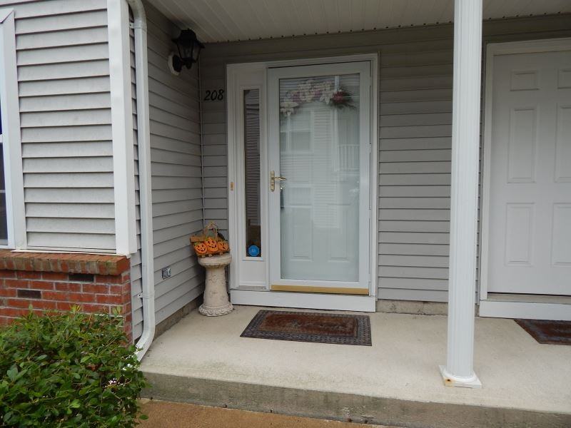 208 Lindsey Dr - Photo 3 of 25