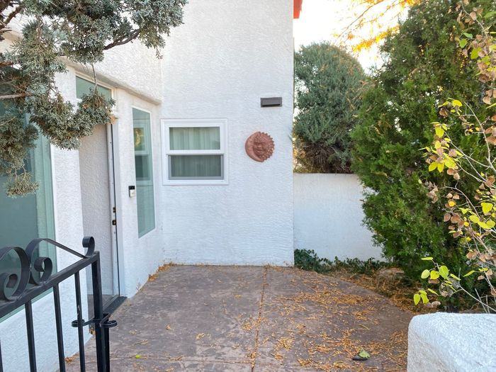 11125 Briarwood Terrace Northeast - Photo 2 of 34