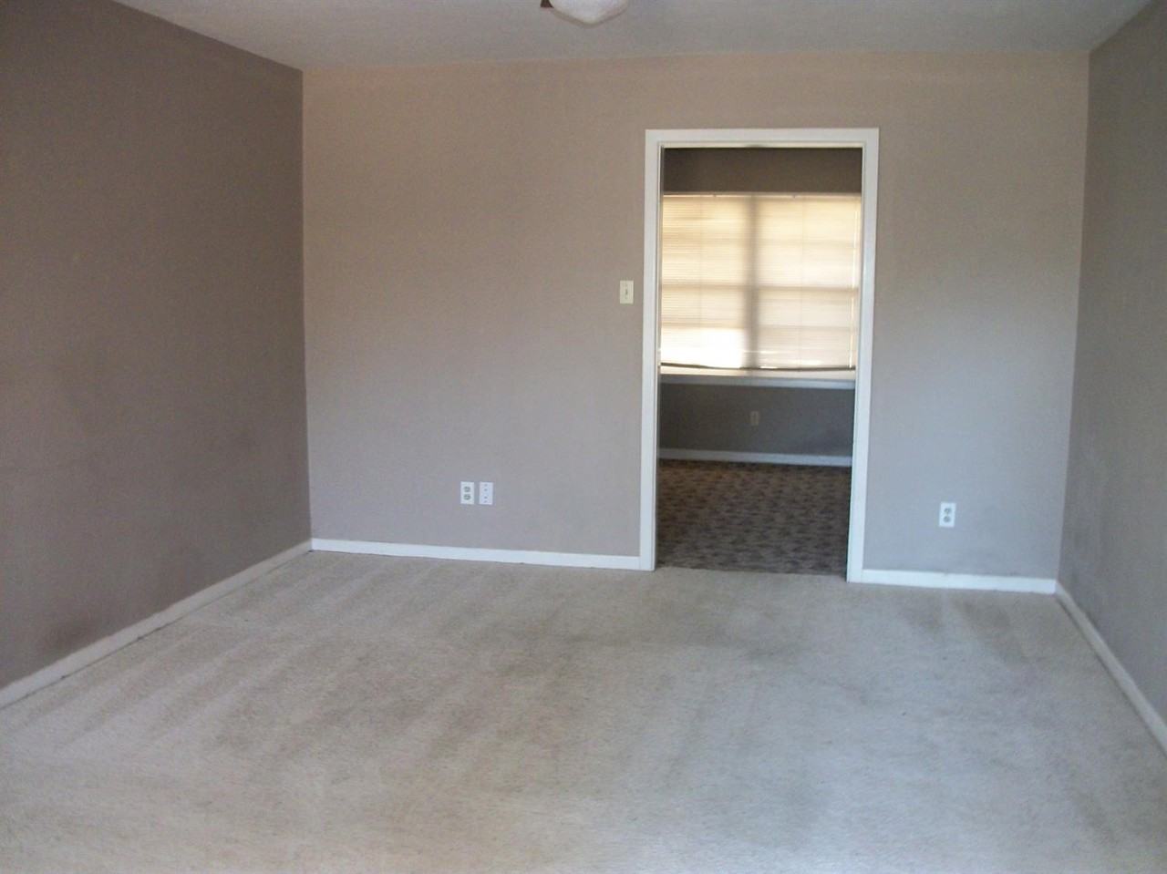 4708 43rd Street - Photo 2 of 13