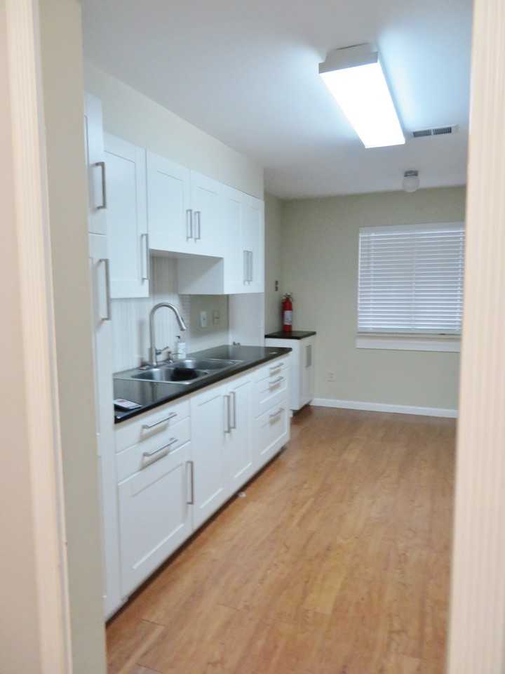 13 Green Valley Ct - Photo 2 of 13