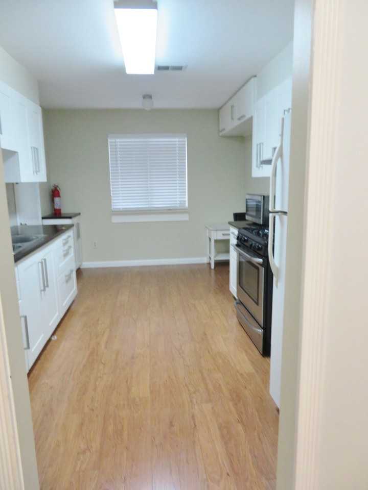 13 Green Valley Ct - Photo 3 of 13