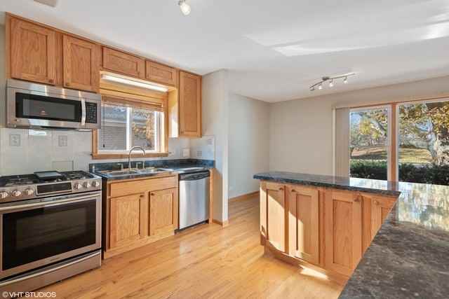 716 Laramie - Photo 3 of 11