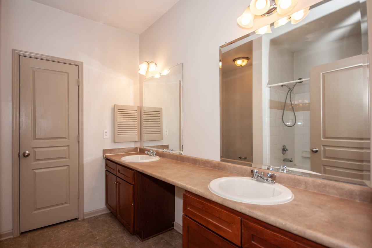 Columbia Estates - Photo 3 of 10