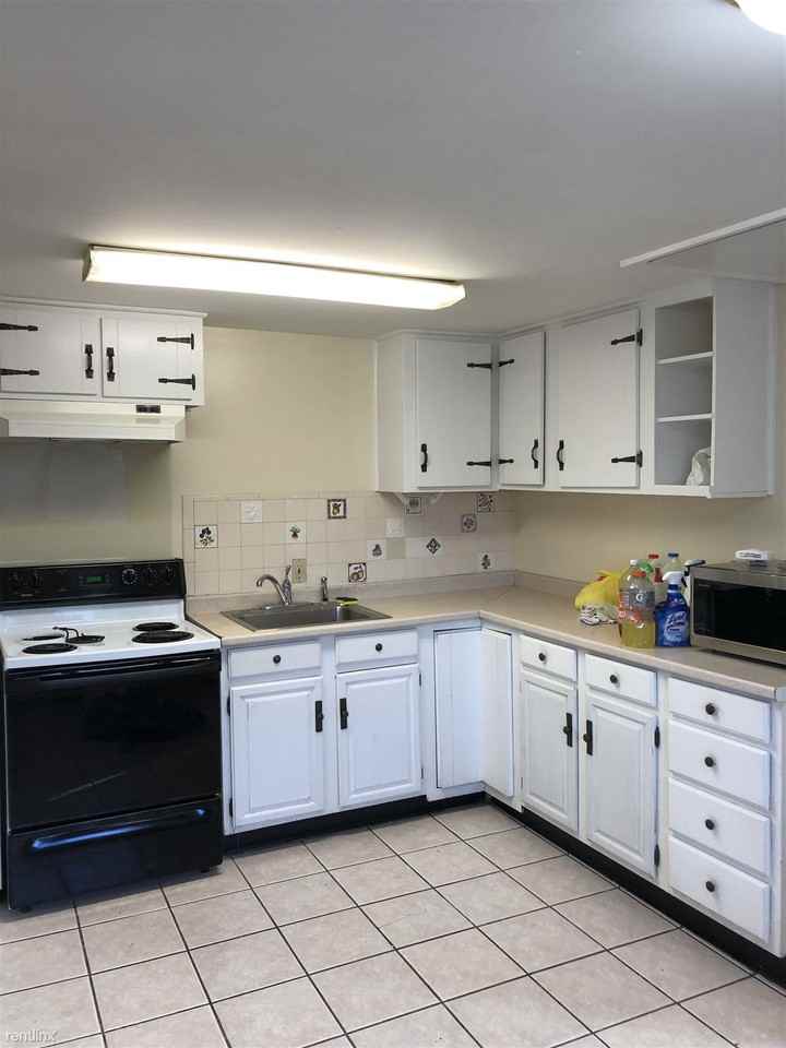 17 Bedford Ave - Photo 2 of 4