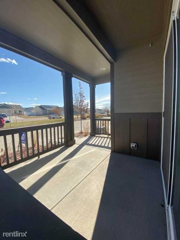 6875 Lee St 5 - Photo 3 of 29