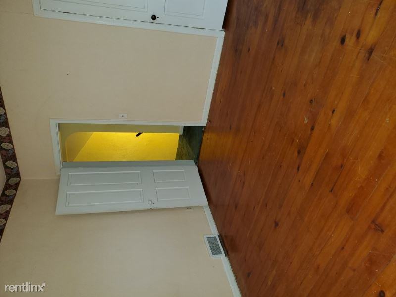 108 E Main St B - Photo 2 of 17