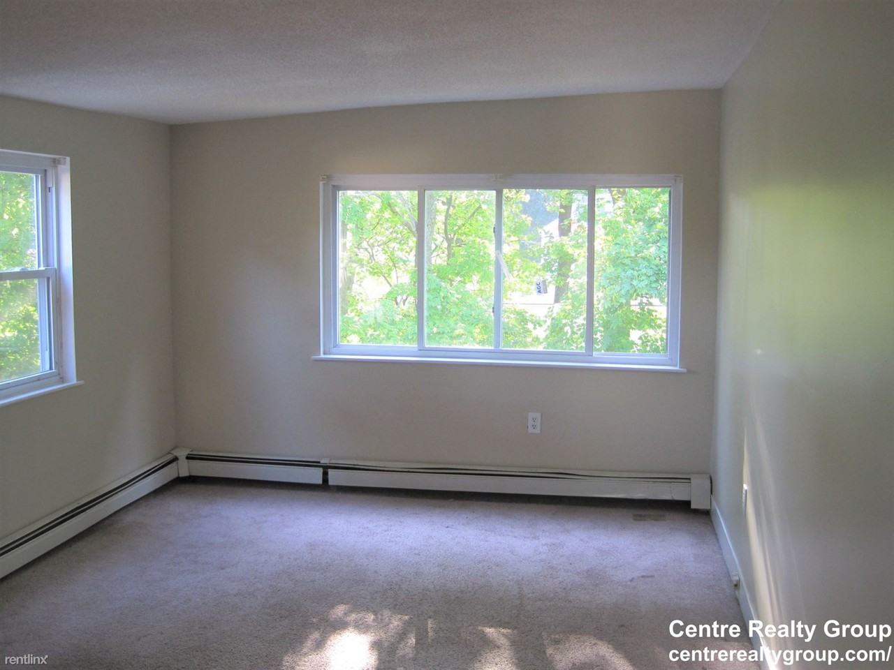 West Selden - Photo 3 of 5