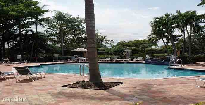 1727 Village Blvd - Photo 3 of 8