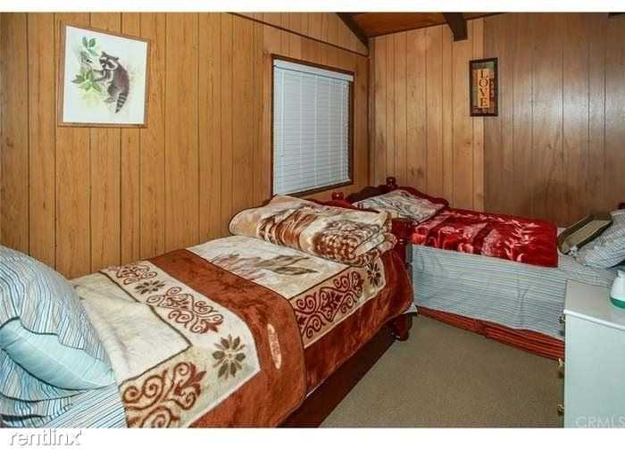 1221 Crags Ln - Photo 3 of 12