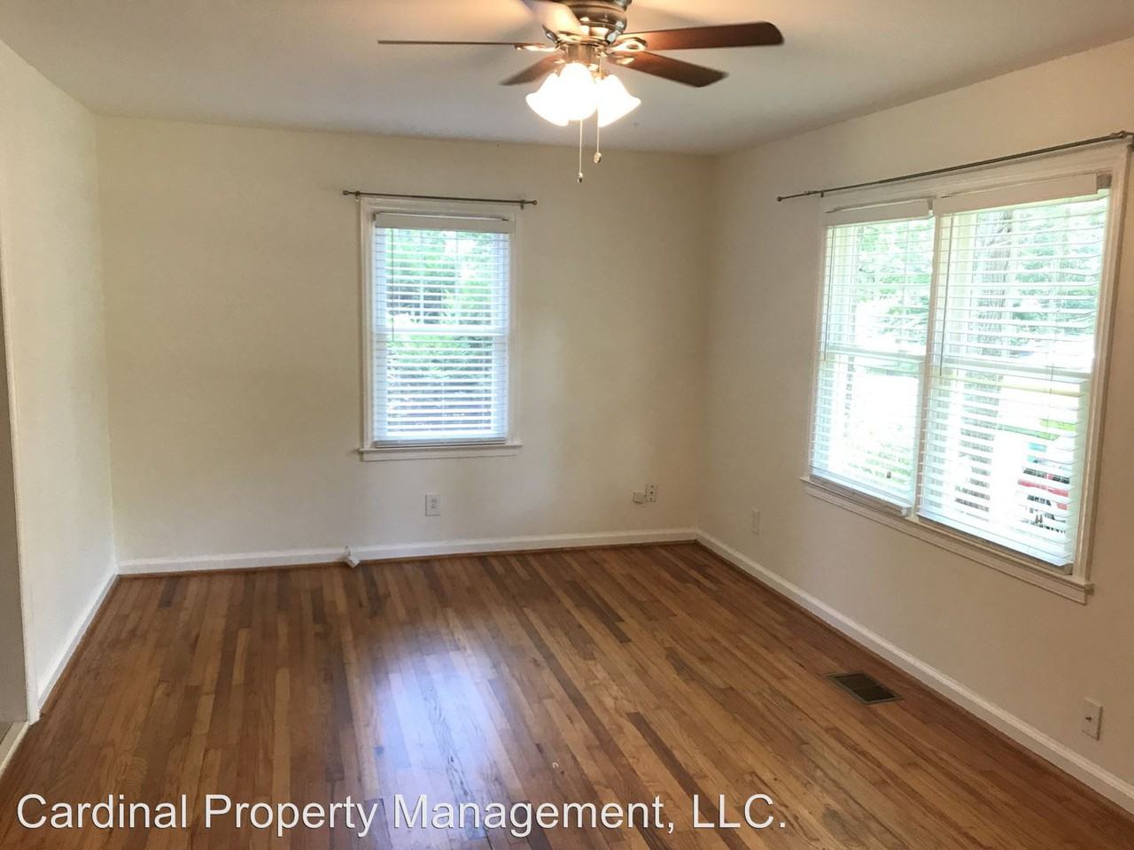 1015 Oakview Drive - Photo 3 of 17