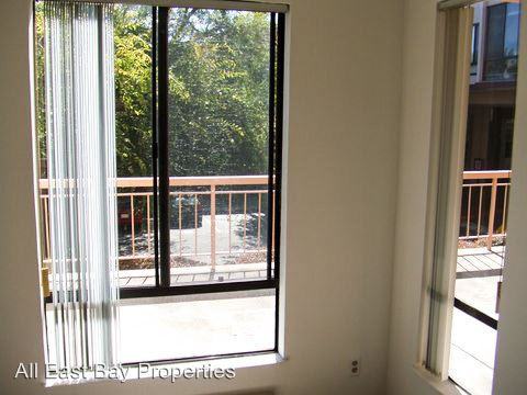 4 Commodore Dr #236